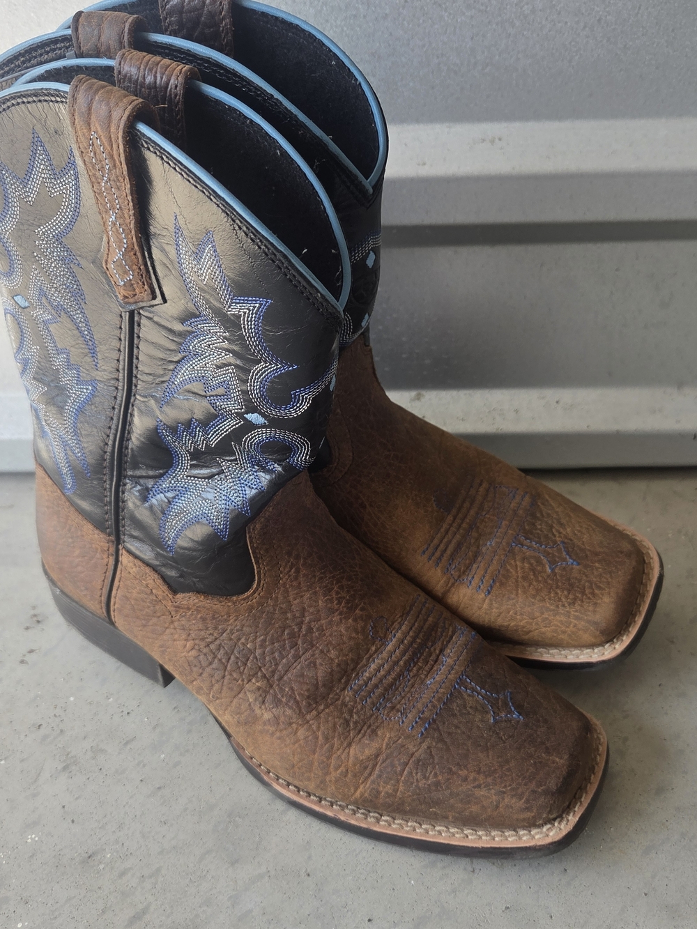 Ariat Boys Tombstone Cowboy Western Boots Size 6